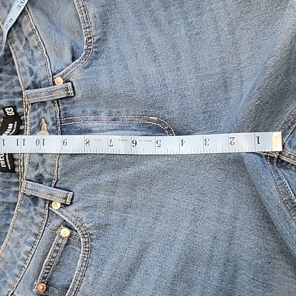 Refuge Denim Size 03 Straight Leg Jeans, Excellent Used Condition - Picture 5 of 12